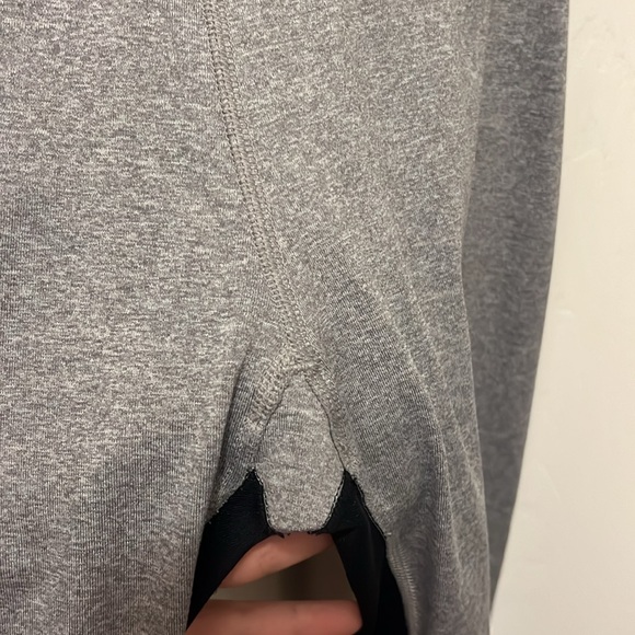 Under Armour Capris - Picture 6 of 6